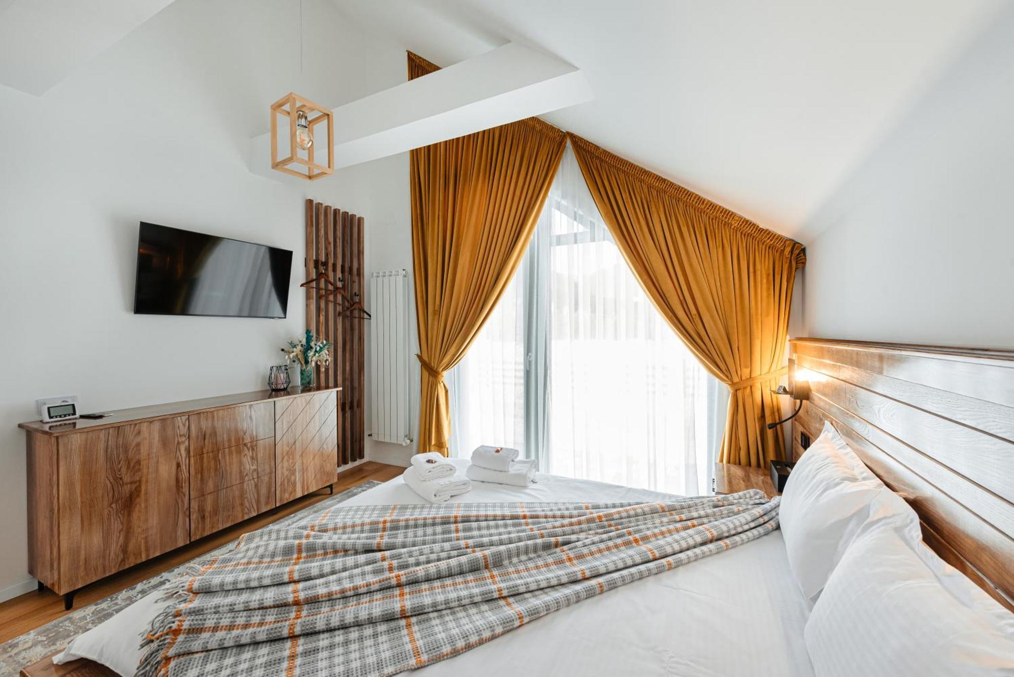 Elviu Guesthouse Lacu Rosu Buitenkant foto